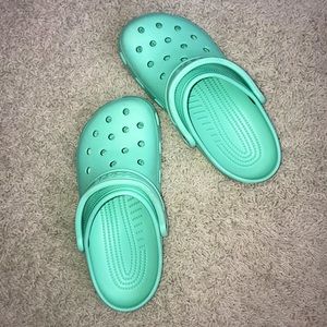 Torquiose Crocs